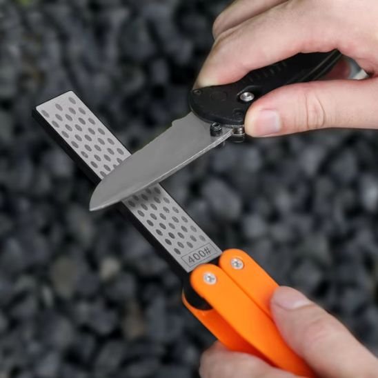 affuteur-couteau-poignee-confortable