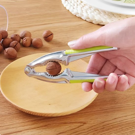 Casse noix poignées ergonomiques