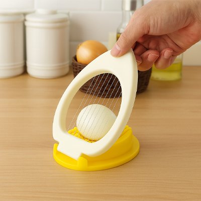 Coupe oeuf base stable