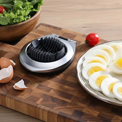 Coupe oeuf en tranche