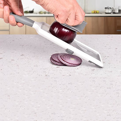 cuisine mandoline tranche oignons
