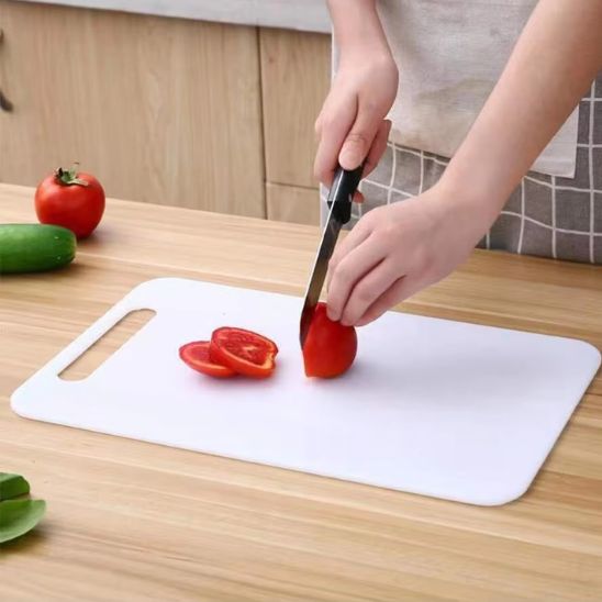 planche a decouper tranche tomates